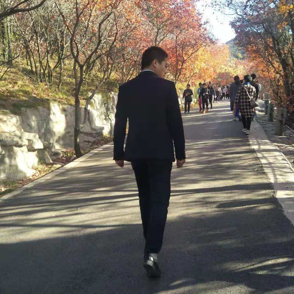 响应式无人驾驶智能送货车网站模板